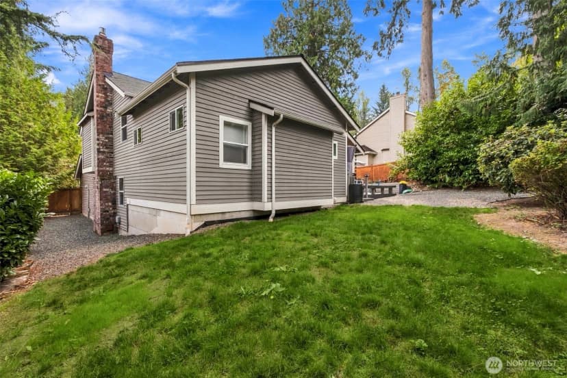 Property photo for 425 Jasmine Place Nw, Issaquah photo 32