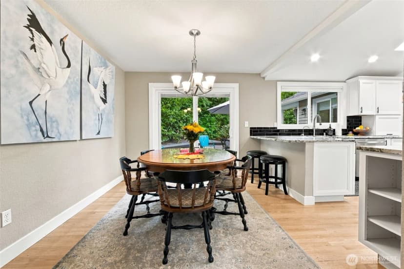 Property photo for 425 Jasmine Place Nw, Issaquah photo 13