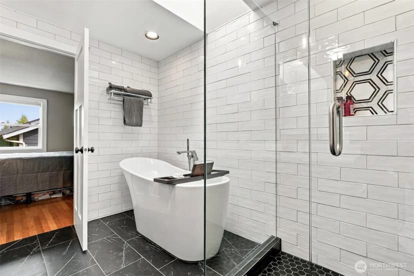 Property photo for 425 Jasmine Place Nw, Issaquah photo 22