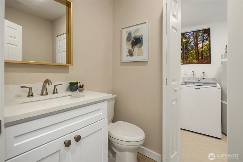 Property photo for 12112 Se 46th Pl, Bellevue photo 17