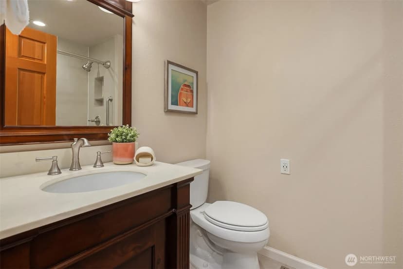 Property photo for 12112 Se 46th Pl, Bellevue photo 12