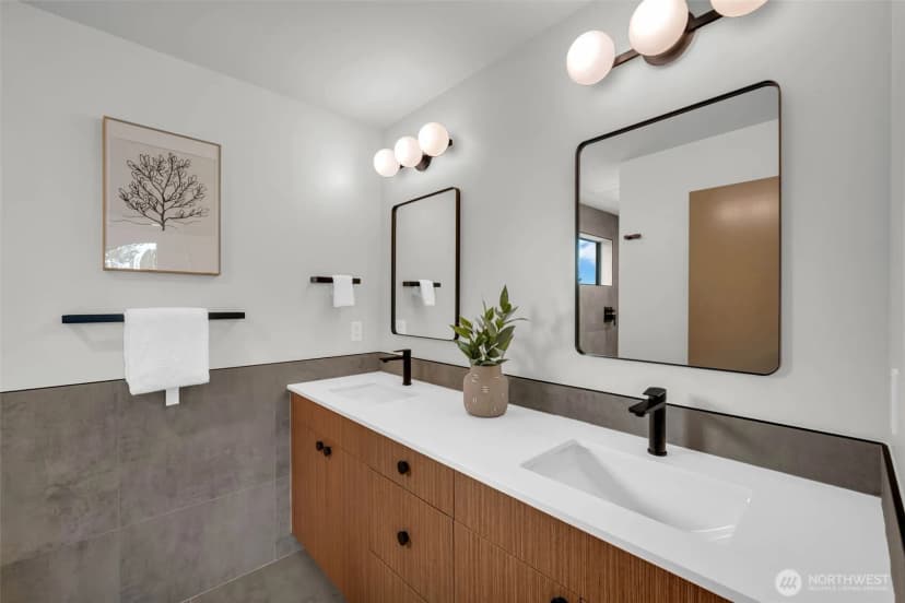 Property photo for 6700 52nd Avenue S, Seattle photo 13