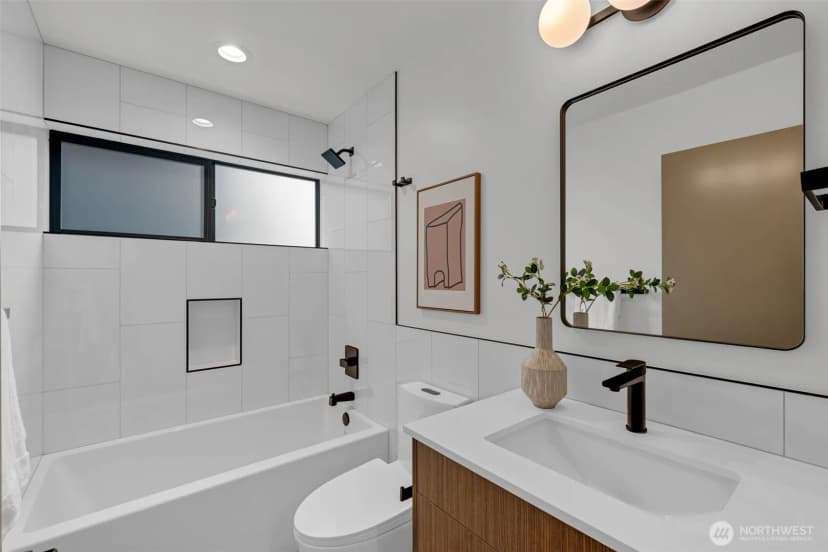Property photo for 6700 52nd Avenue S, Seattle photo 6