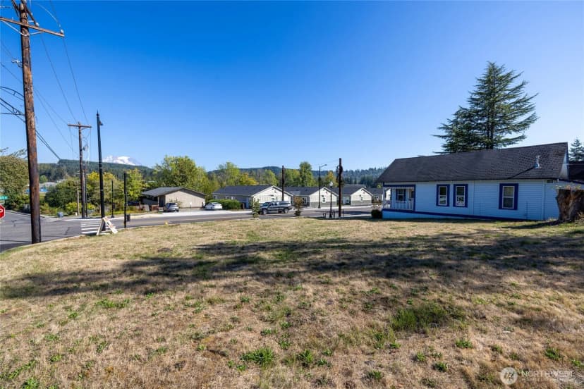 Property photo for 222 Washington Avenue N, Eatonville photo 6