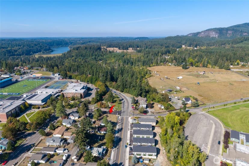 Property photo for 222 Washington Avenue N, Eatonville photo 15