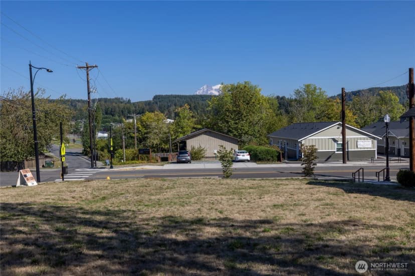 Property photo for 222 Washington Avenue N, Eatonville photo 10