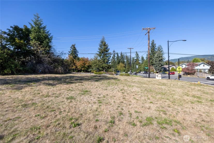 Property photo for 222 Washington Avenue N, Eatonville photo 4