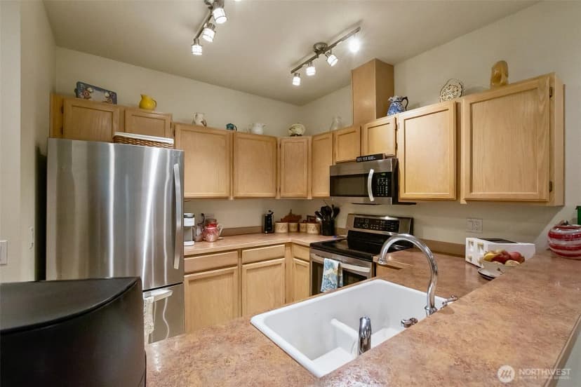 Property photo for 5400 Harbour Pointe Boulevard #k102, Mukilteo photo 15