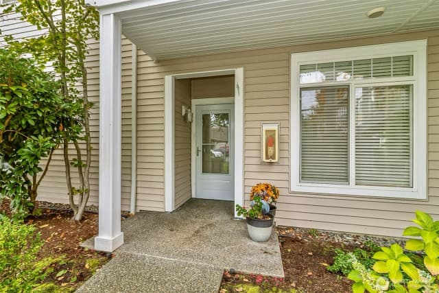 Property photo for 5400 Harbour Pointe Boulevard #k102, Mukilteo photo 2