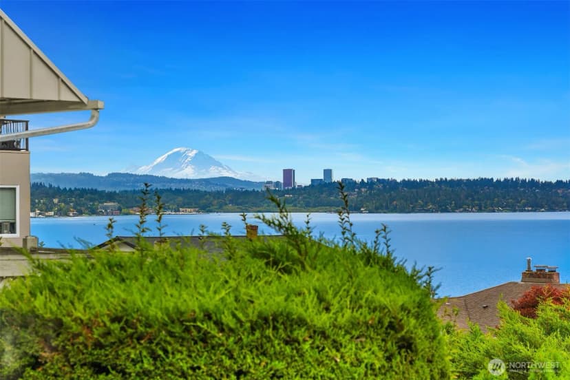 Property photo for 10920 80th Place Ne, Kirkland photo 5
