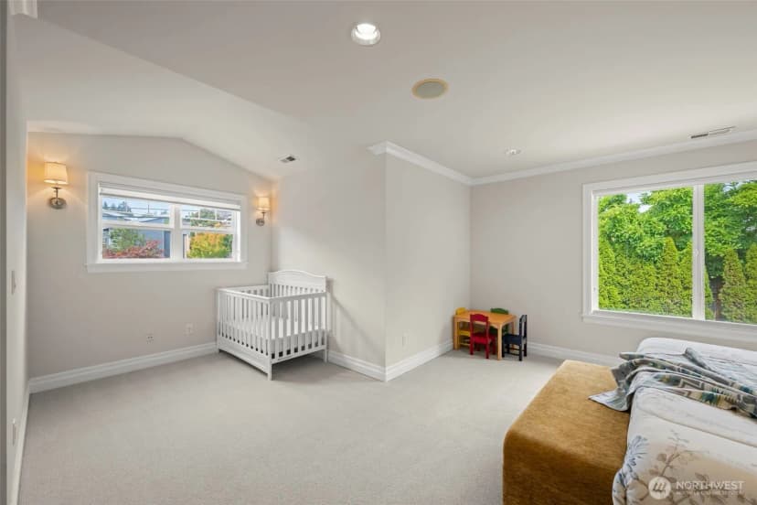 Property photo for 1308 100th Avenue Ne, Bellevue photo 19