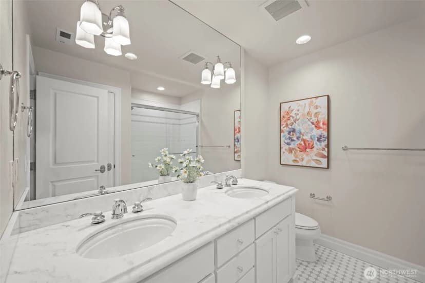 Property photo for 1308 100th Avenue Ne, Bellevue photo 22
