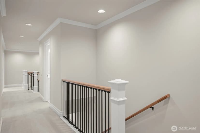 Property photo for 1308 100th Avenue Ne, Bellevue photo 26