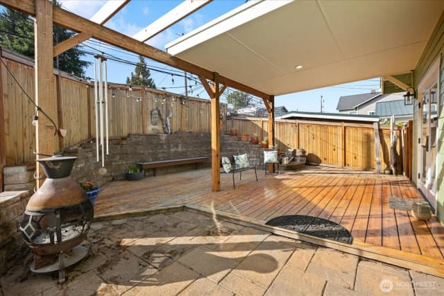 Property photo for 916 E Marine View Drive, Everett photo 3