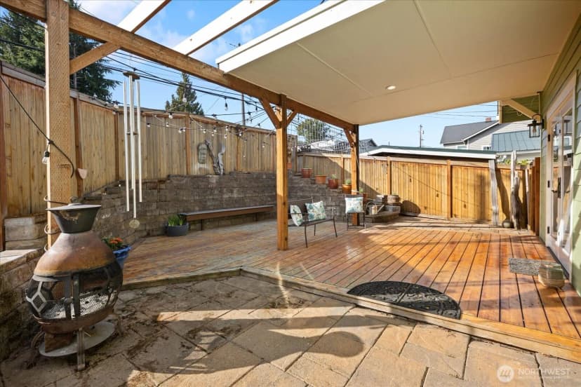 Property photo for 916 E Marine View Drive, Everett photo 3