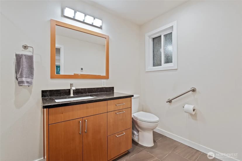 Property photo for 18483 47th Place Ne, Lake Forest Park photo 15