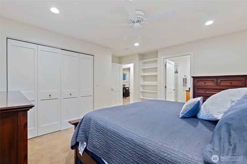 Property photo for 18483 47th Place Ne, Lake Forest Park photo 13