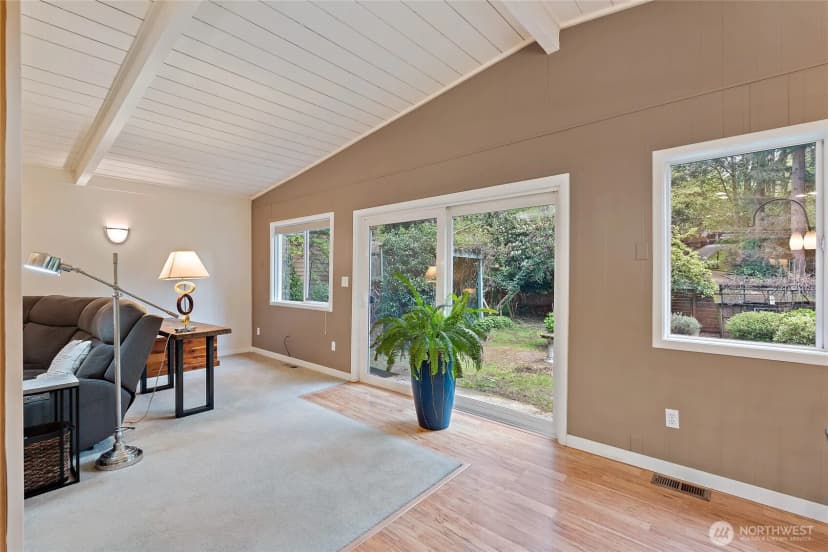 Property photo for 18483 47th Place Ne, Lake Forest Park photo 6