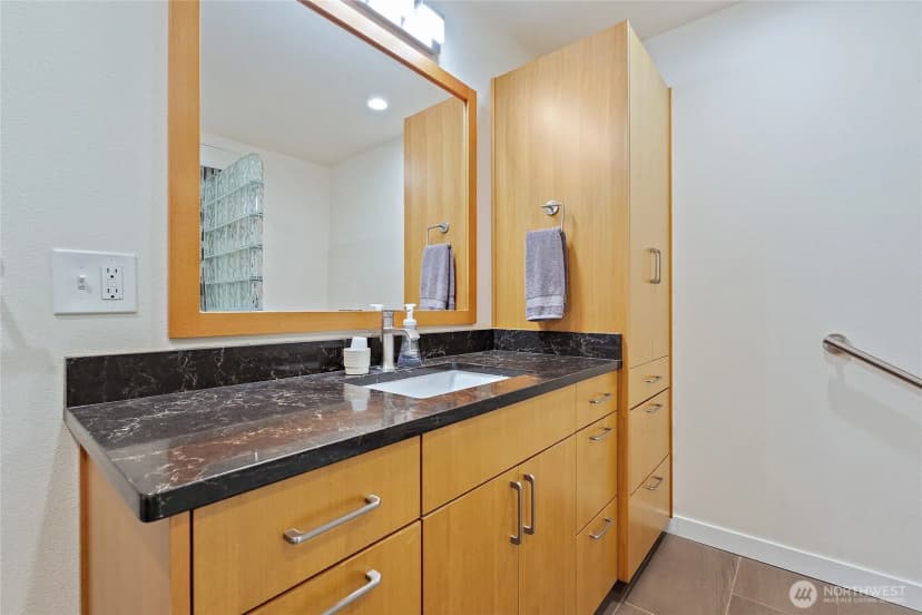 Property photo for 18483 47th Place Ne, Lake Forest Park photo 21