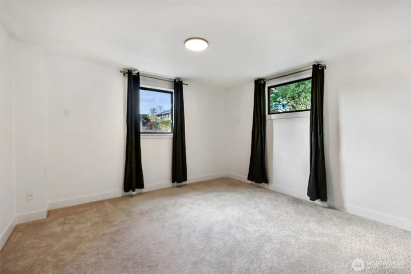 Property photo for 5818 S 18th Avenue S, Seattle photo 28