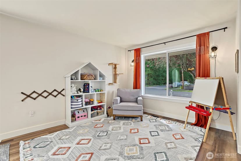 Property photo for 4019 159th Street Ct E, Tacoma photo 7