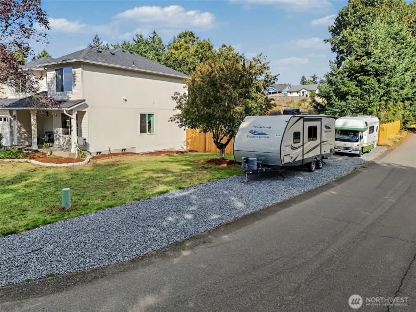 Property photo for 4019 159th Street Ct E, Tacoma photo 31