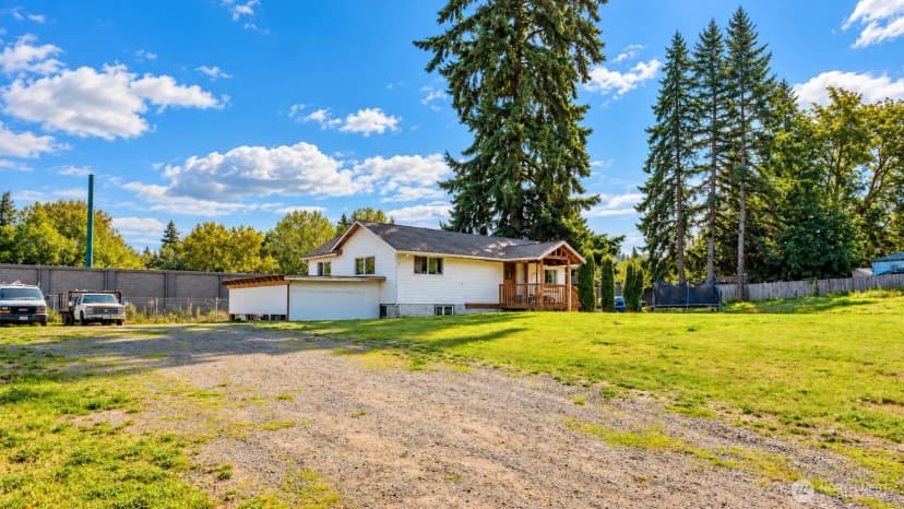 Property photo for 3804 Meadow Avenue N, Renton photo 4