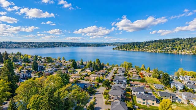 Property photo for 3804 Meadow Avenue N, Renton photo 5