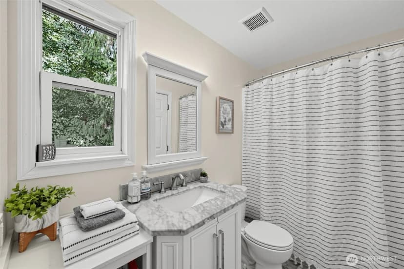 Property photo for 14627 57th Place W, Edmonds photo 11