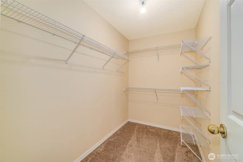 Property photo for 18012 Ne 94th Court #1, Redmond photo 14