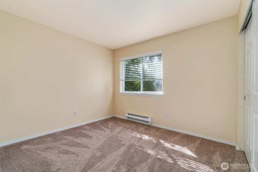 Property photo for 18012 Ne 94th Court #1, Redmond photo 17