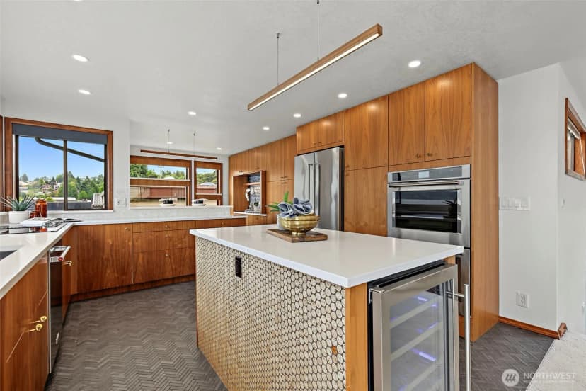 Property photo for 9846 Rainier Avenue S, Seattle photo 10