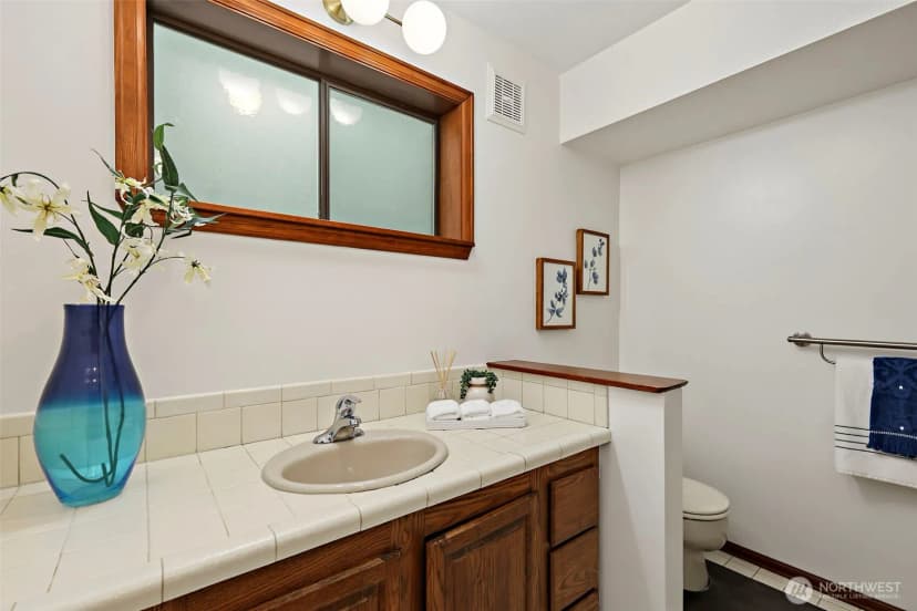 Property photo for 9846 Rainier Avenue S, Seattle photo 24