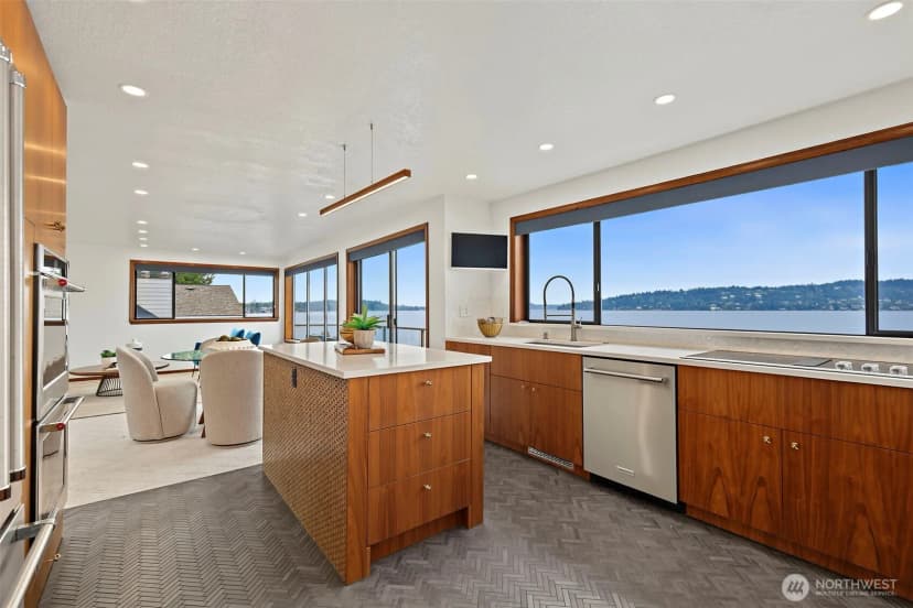 Property photo for 9846 Rainier Avenue S, Seattle photo 12