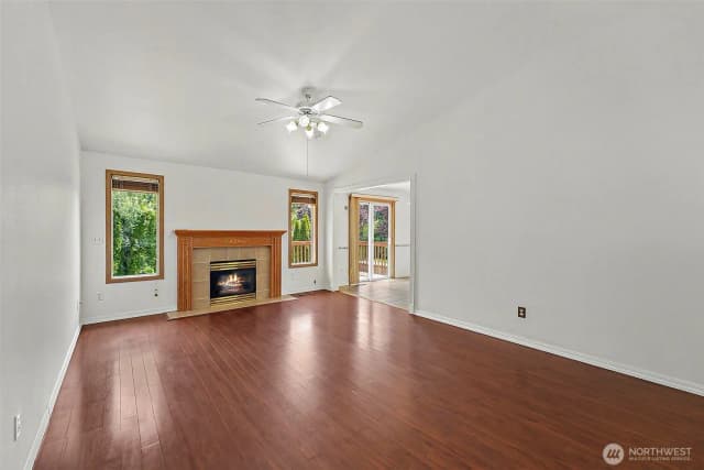 Property photo for 3011 12th Street Pl Sw, Puyallup photo 4