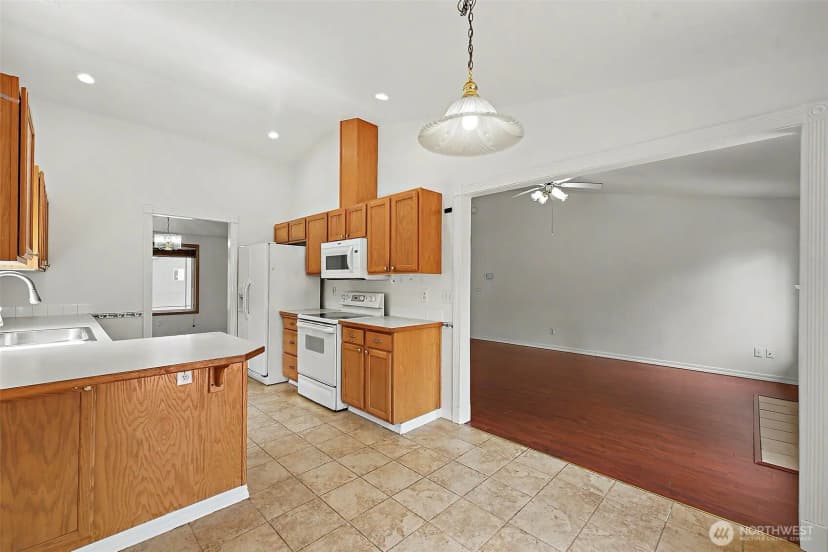 Property photo for 3011 12th Street Pl Sw, Puyallup photo 10