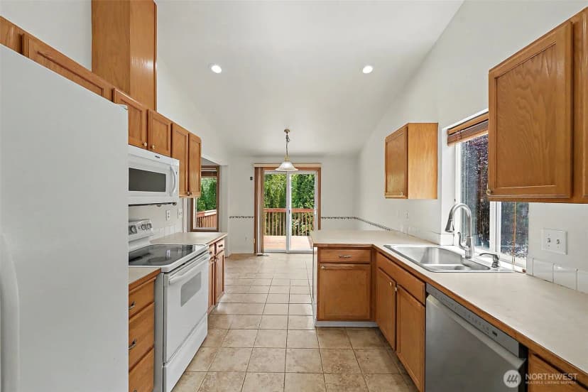 Property photo for 3011 12th Street Pl Sw, Puyallup photo 13