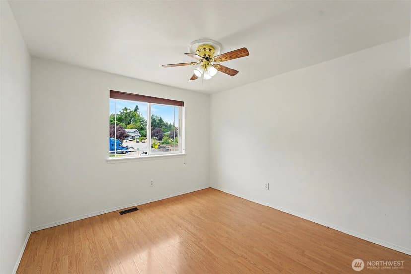 Property photo for 3011 12th Street Pl Sw, Puyallup photo 19