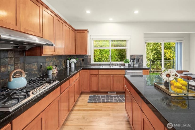 Property photo for 3154 Ne Marquette Way, Issaquah photo 11