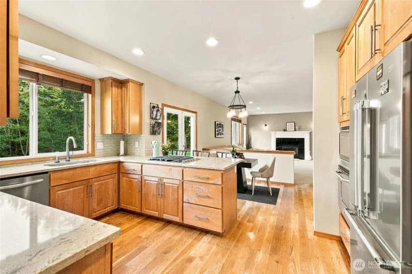 Property photo for 11605 6th Avenue Ne, Marysville photo 9