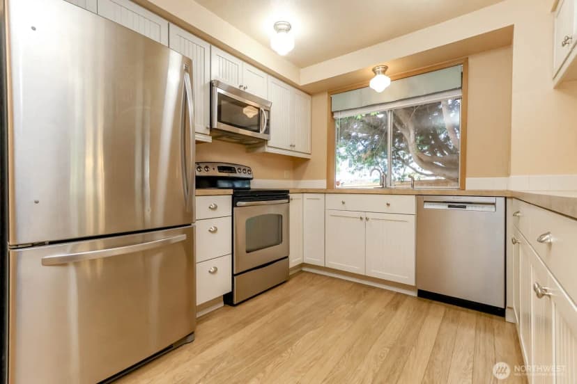 Property photo for 34702 31st Court Sw, Federal Way photo 15