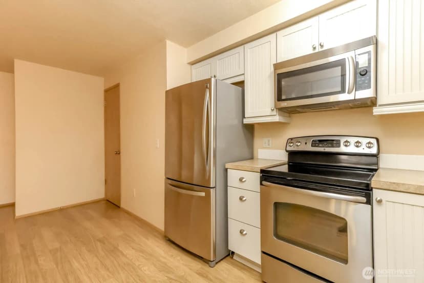 Property photo for 34702 31st Court Sw, Federal Way photo 17