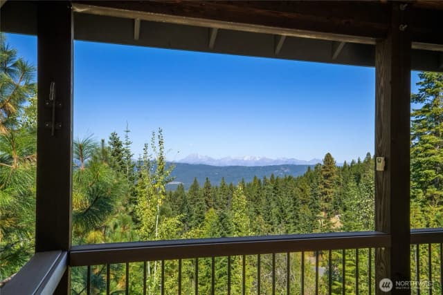 Property photo for 824 Huntrick Drive, Cle Elum photo 3