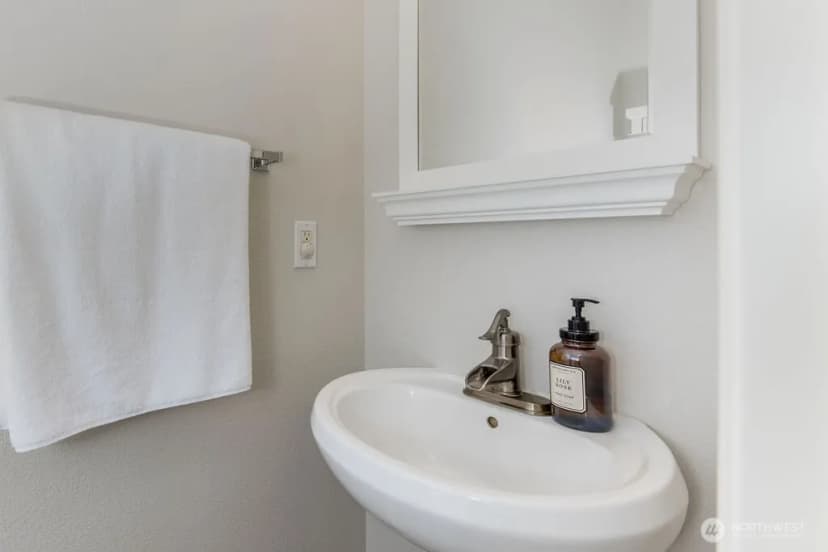 Property photo for 22907 Se 271st Place, Maple Valley photo 10