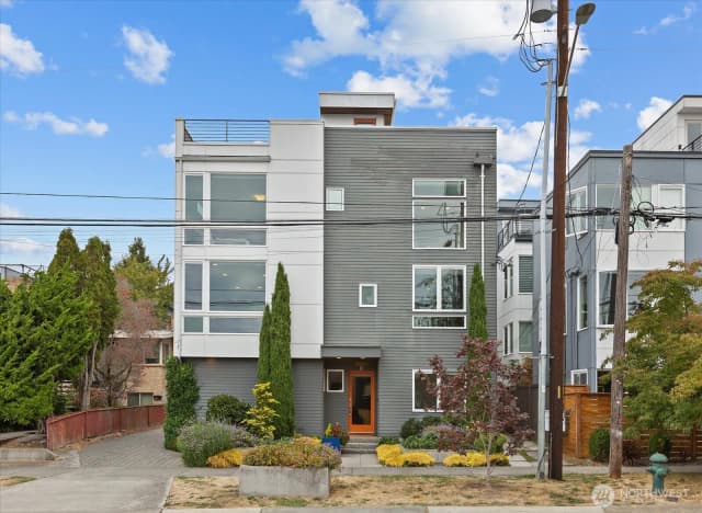 Property photo for 2426 Nw 64th Street #c, Seattle photo 2