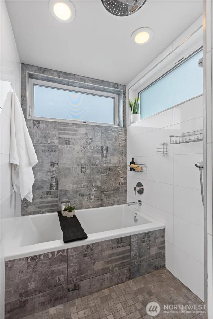 Property photo for 2426 Nw 64th Street #c, Seattle photo 23
