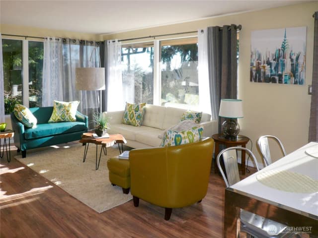 Property photo for 11321 30th Avenue Ne, Seattle photo 5