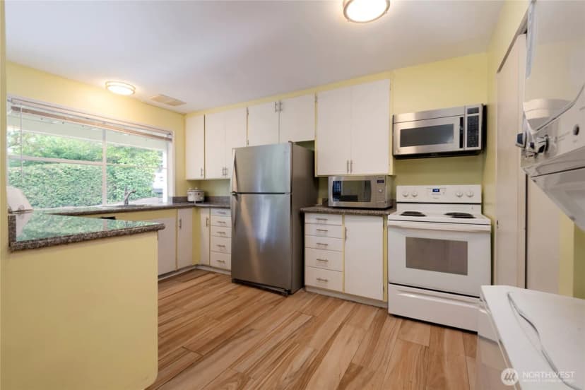 Property photo for 11321 30th Avenue Ne, Seattle photo 11
