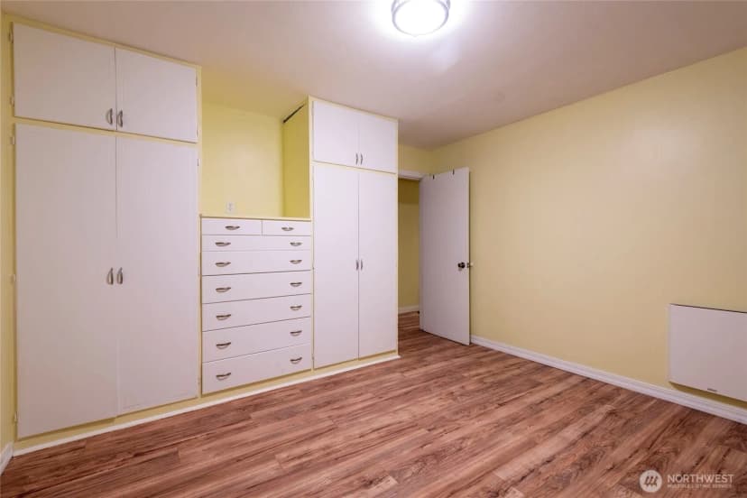 Property photo for 11321 30th Avenue Ne, Seattle photo 28