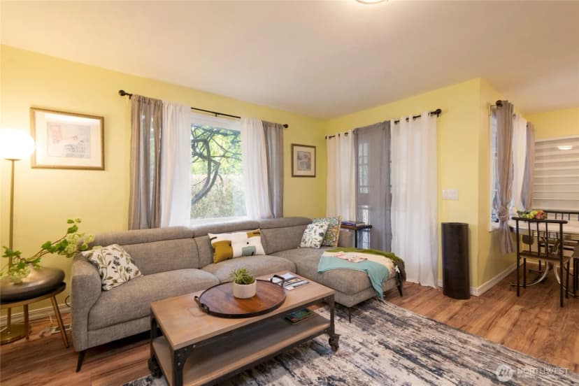 Property photo for 11321 30th Avenue Ne, Seattle photo 19